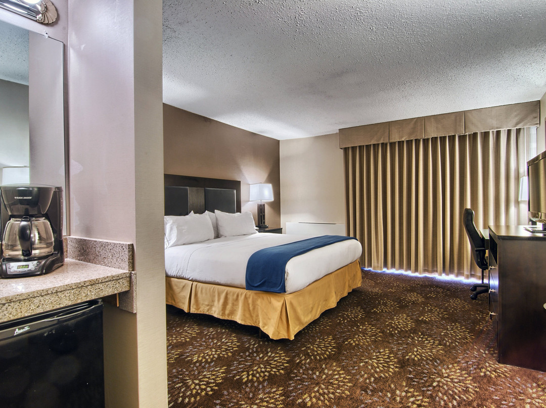 Holiday Inn Express Detroit-birmingham By IHG主图
