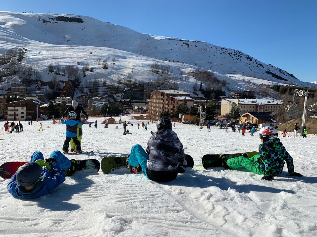Firstrax Ski & Snowboard School景点图片