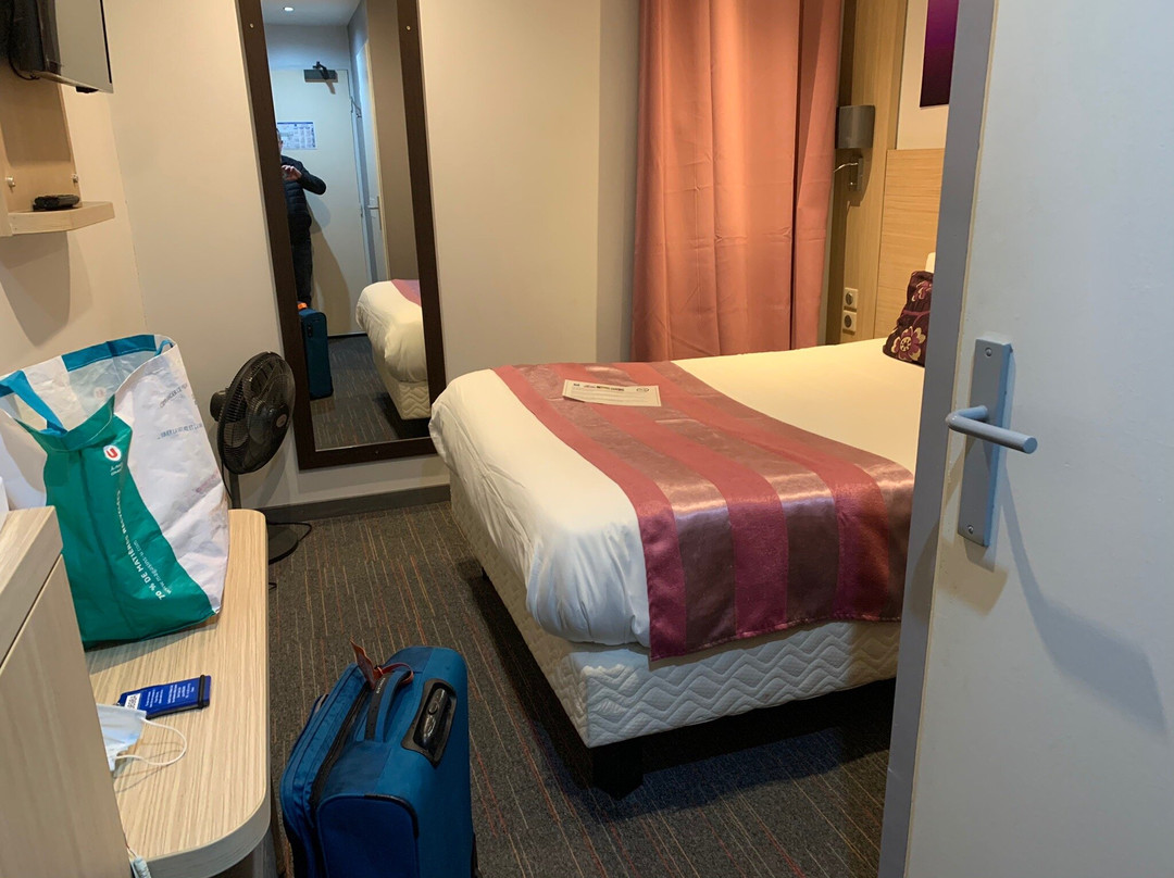 FH Confort Hôtel Orléans主图