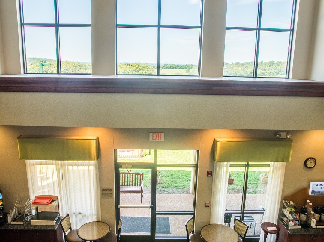 Round Hill Inn主图