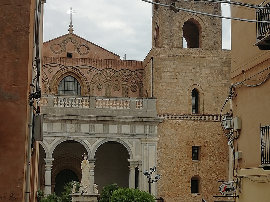 Piazza Guglielmo II-Monreale必去景点