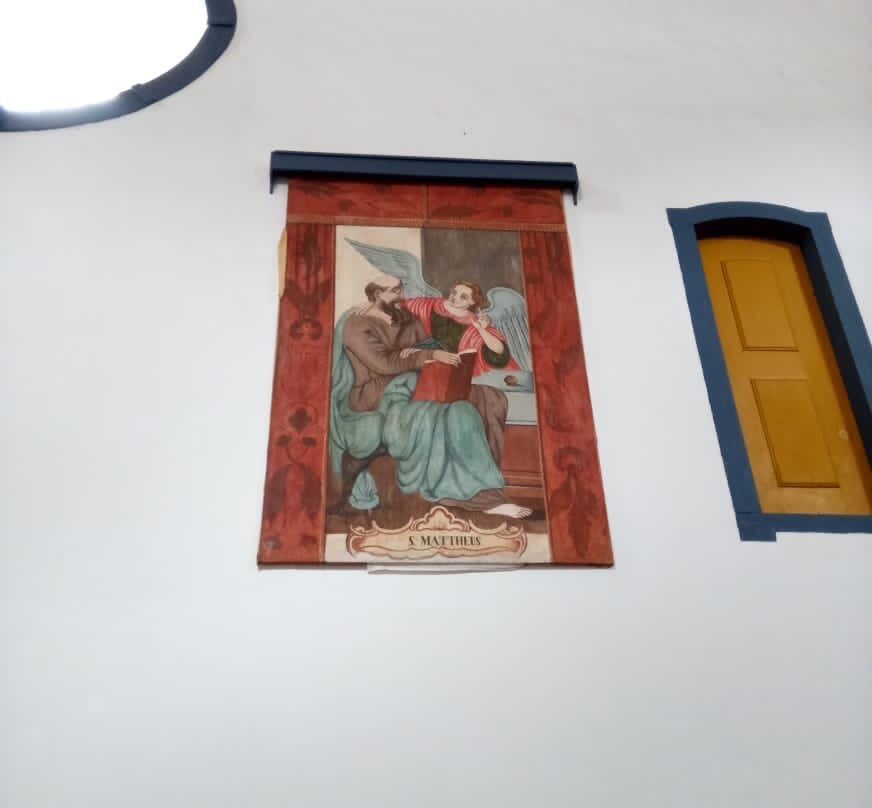 Capela de São João Evangelista-蒂拉登特斯必去景点