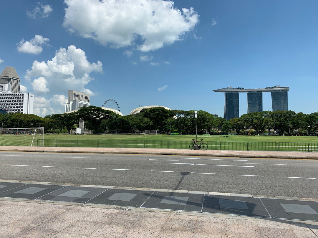 政府大厦大草场-新加坡必去景点