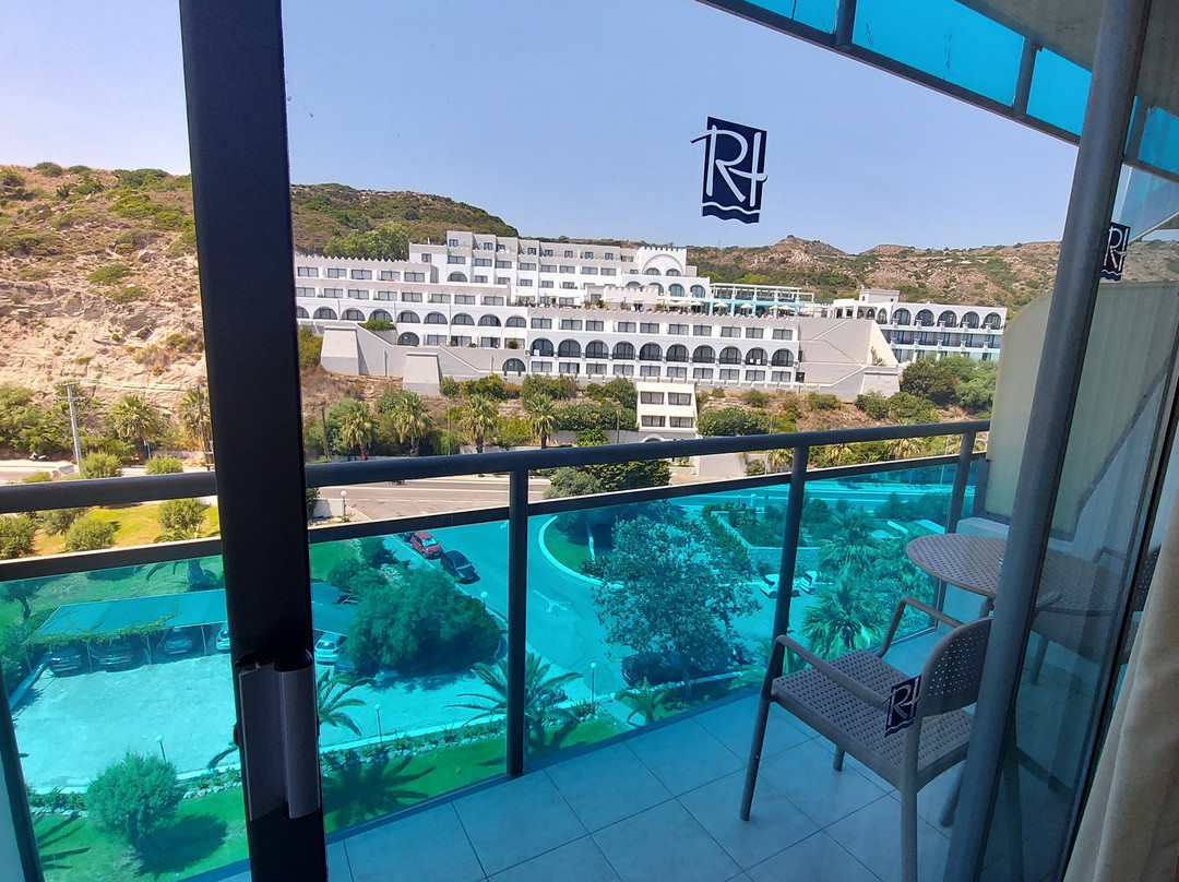 Calypso Beach Hotel主图