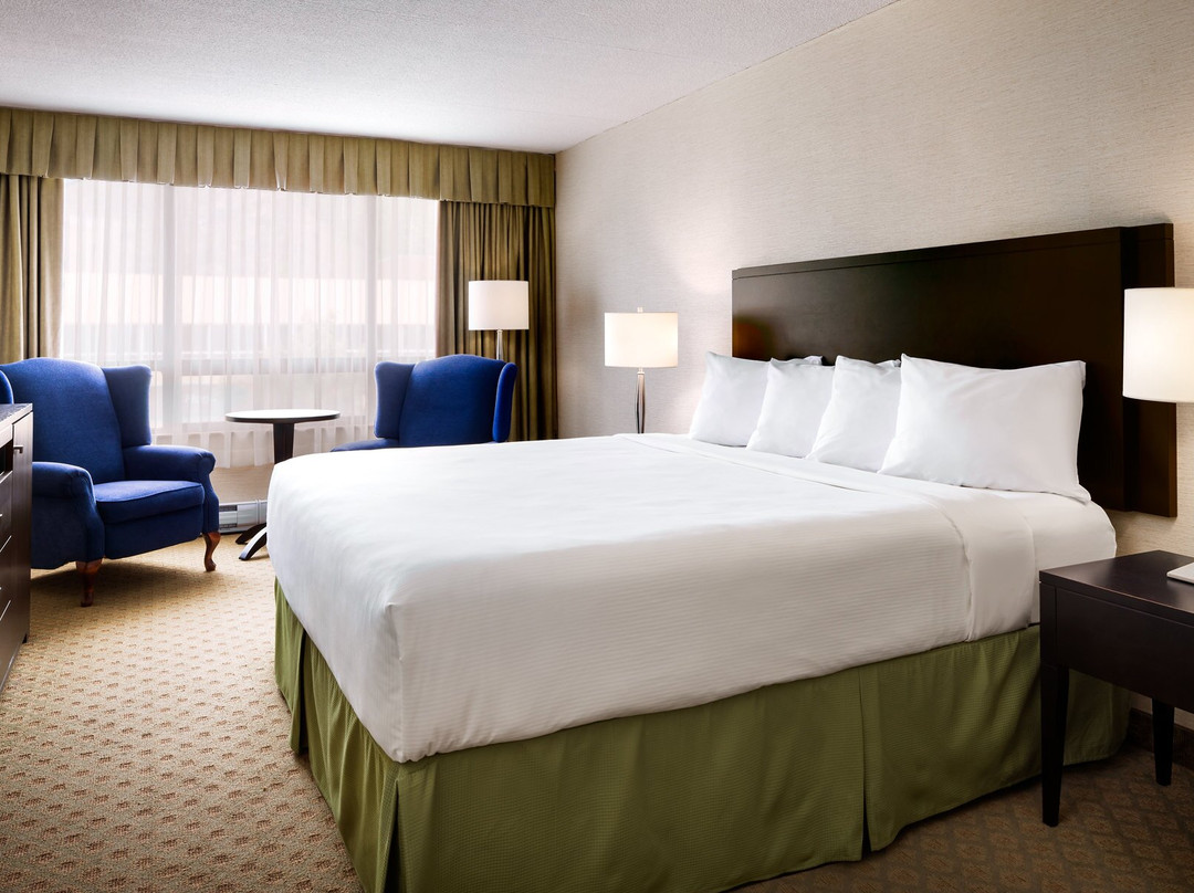 Greenwood Inn & Suites主图