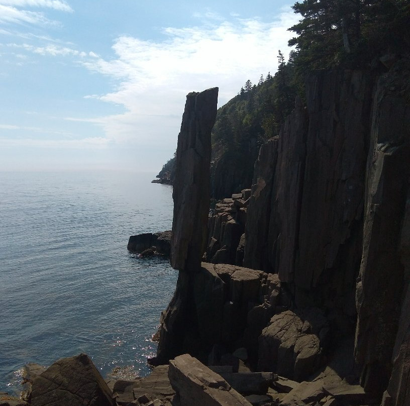 Balancing Rock Trail-Tiverton必去景点