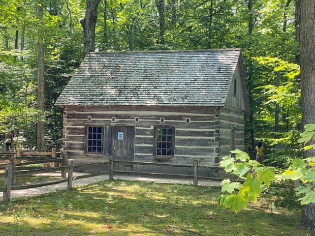 Mission Point Lighthouse-特拉弗斯城必去景点
