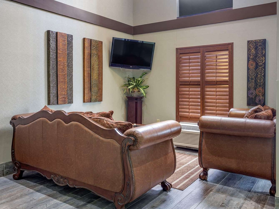 Quality Inn Saint Robert主图