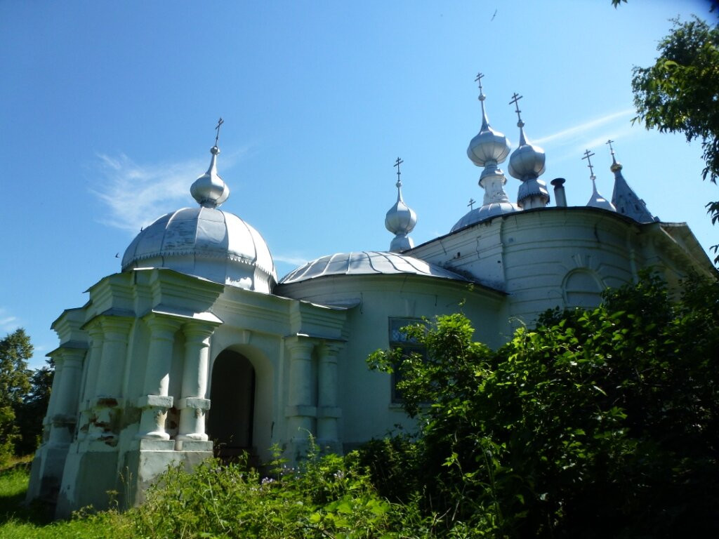 Church of Flora and Lavra-Yarlykovo必去景点