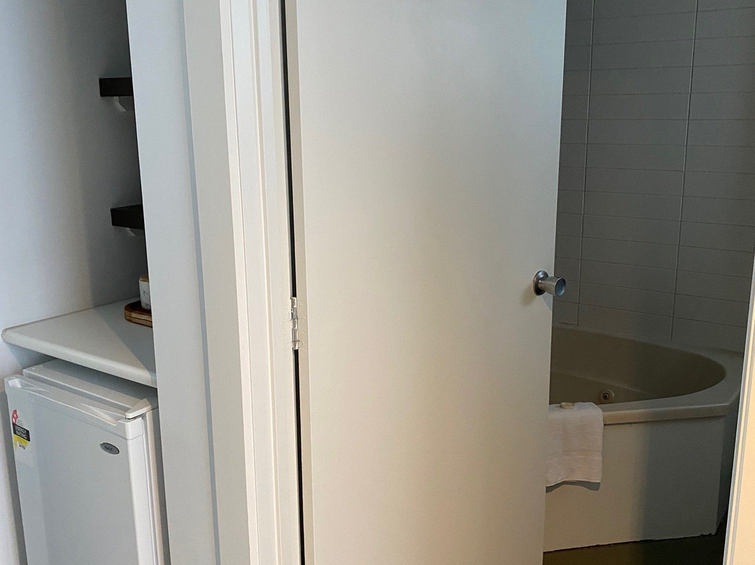 洛恩湾景舒适酒店主图