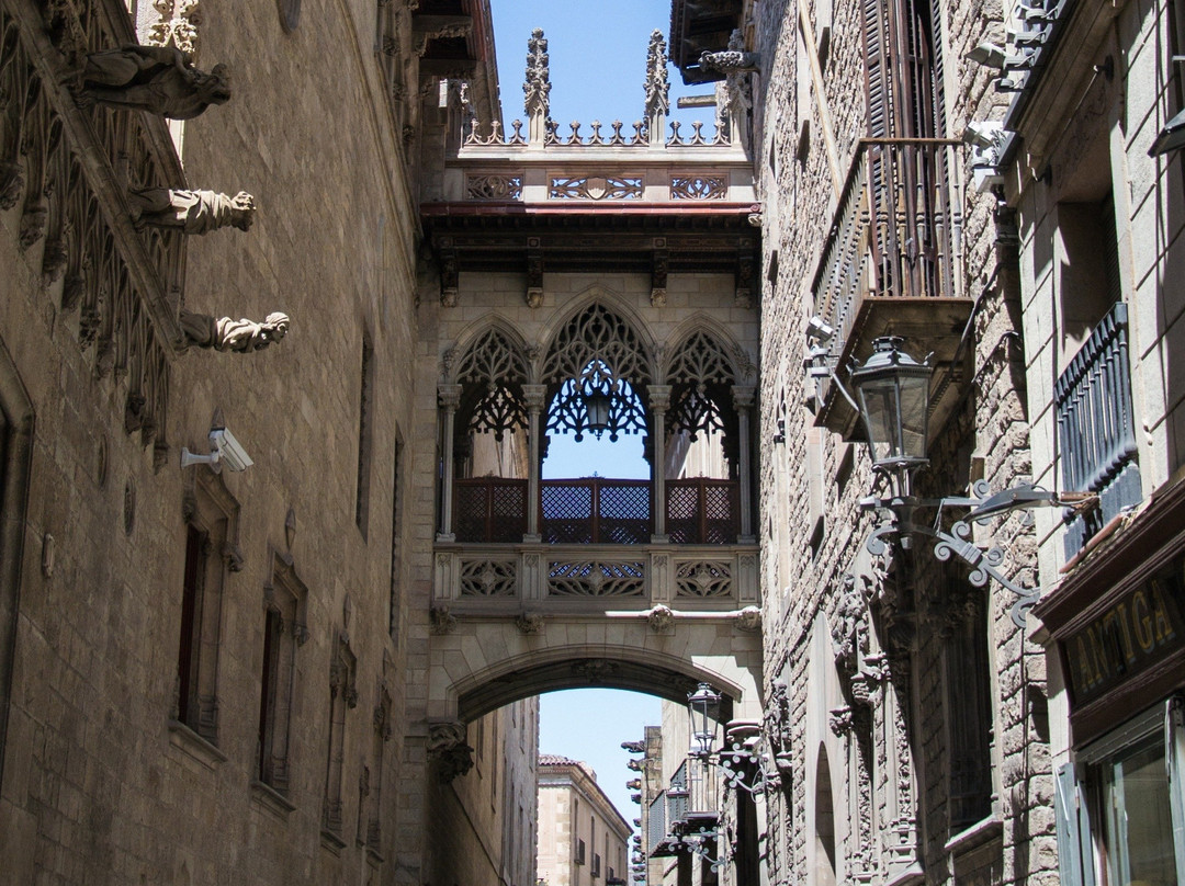 "Siguiendo los pasos de masones: Barcelona" by GAM Agency-巴塞罗那必去景点