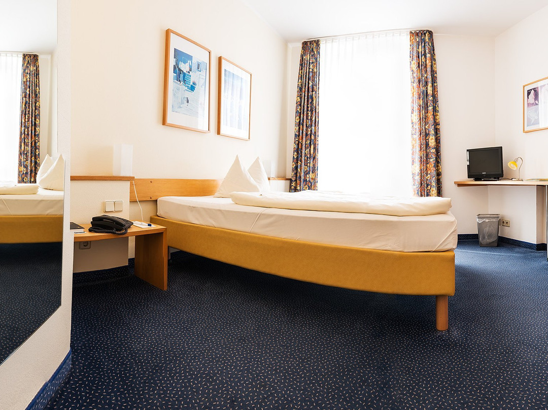 Nibelungen Hof主图