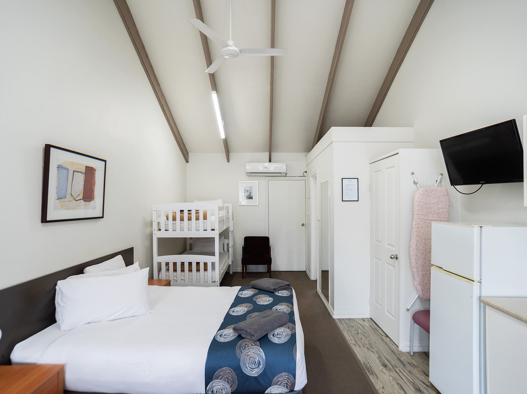 Canberra Ave Villas主图