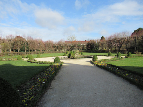 Jardin Bossuet-莫城必去景点