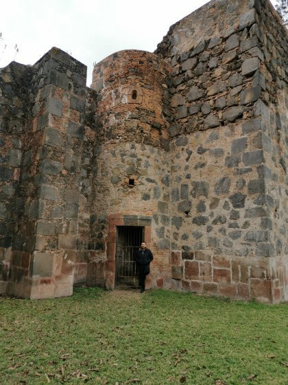 Unfinished Temple de la Preciosa Sangre-Mascota必去景点