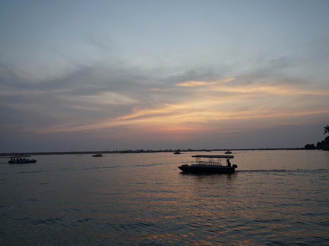 Estuary Sarovar Portico主图