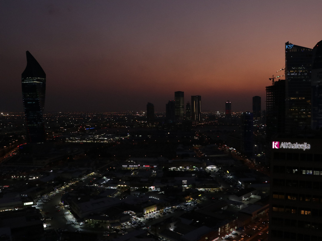 Ramada Encore by Wyndham Kuwait Downtown主图