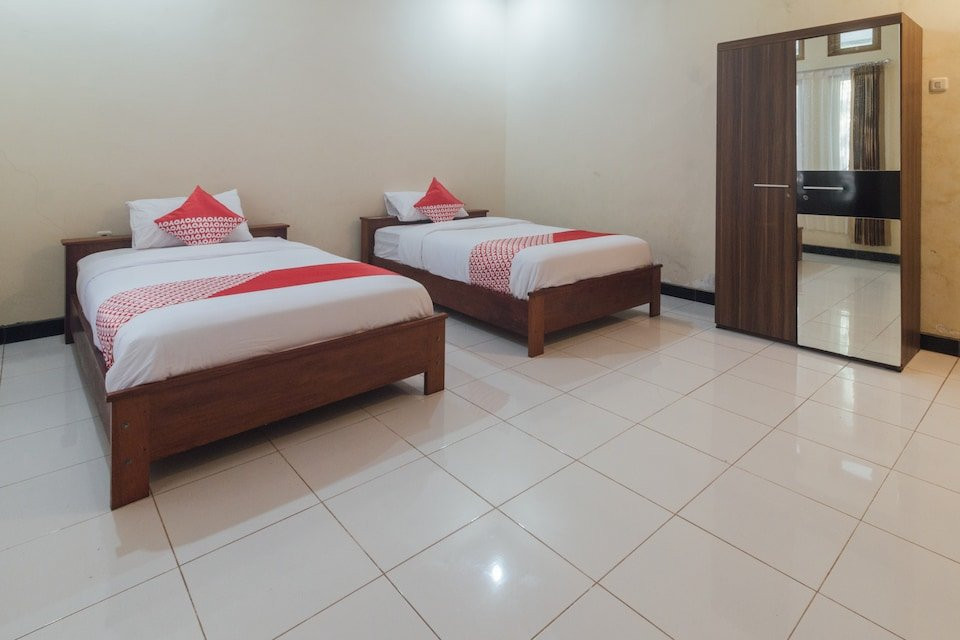 Oyo 1688 Collin Beach Hotel主图