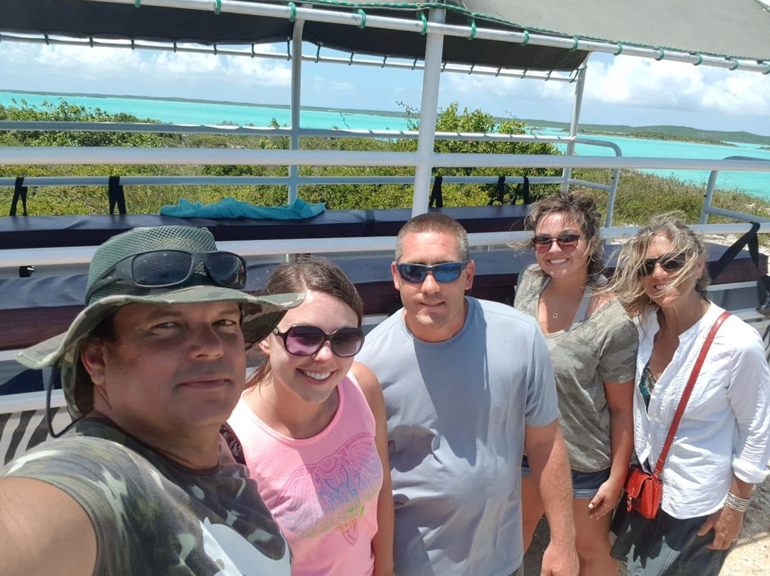 TCI Safari Tours-普罗维登西亚莱斯必去景点