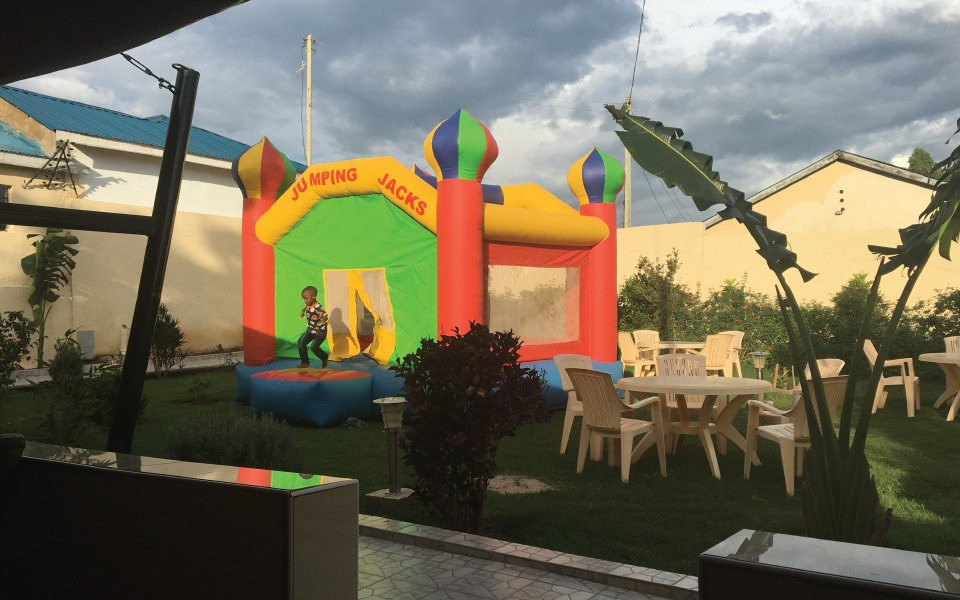 Distinction Gardens主图