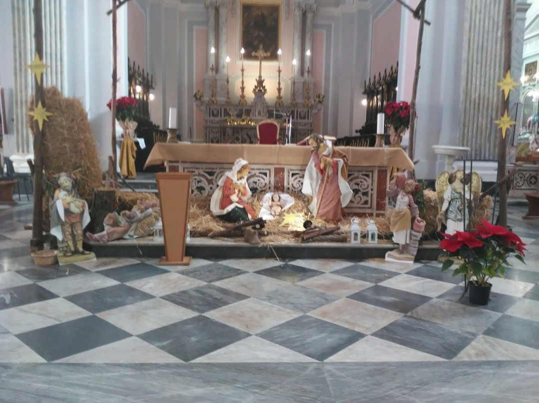 Santuario S. Anna-Lettere必去景点