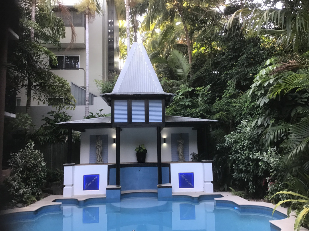 马克罗森马提尼克酒店主图