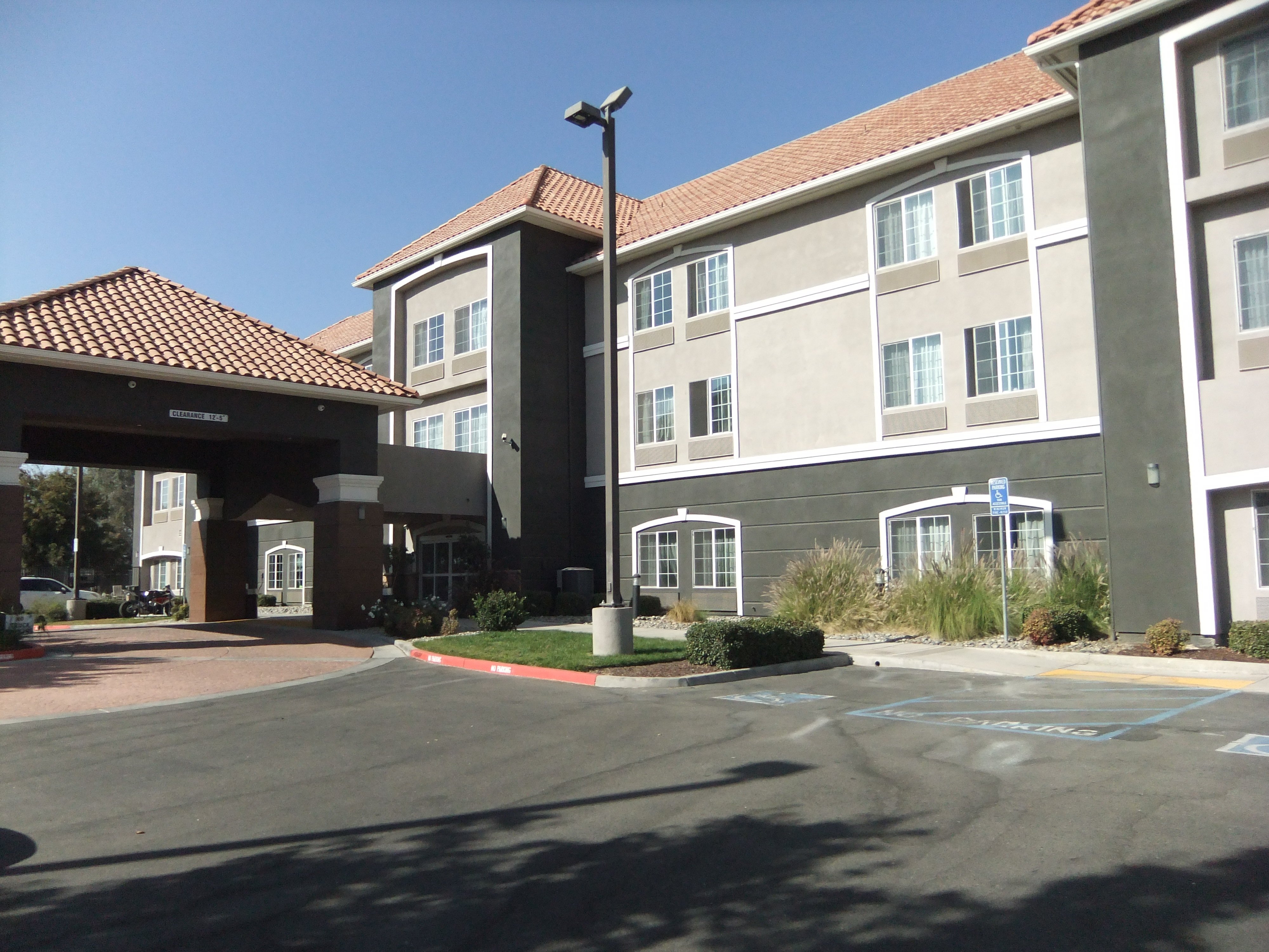 La Quinta Inn & Suites by Wyndham Fresno Northwest-浴室