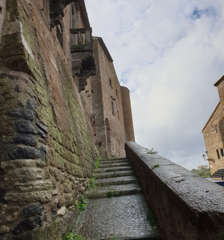 Castello degli Anguillara-Faleria必去景点