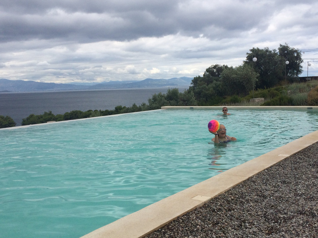 Elimnion Resort主图