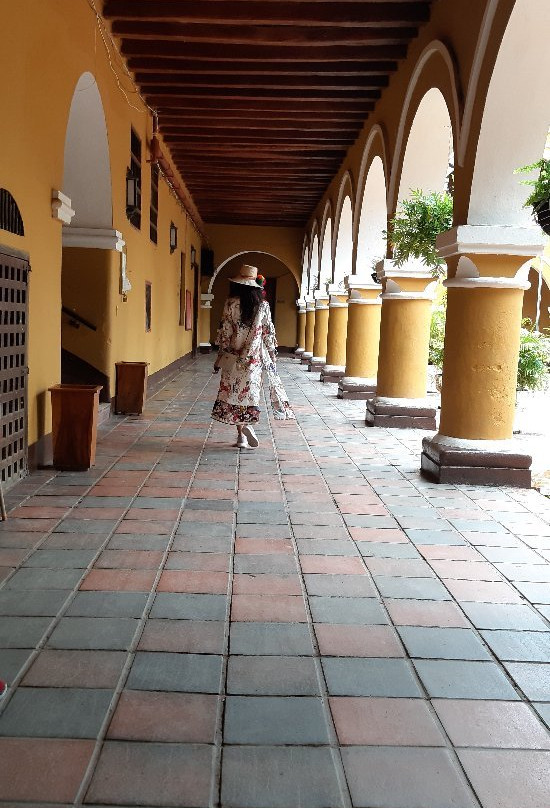 Colegio Nacional Pinillos-蒙波斯必去景点