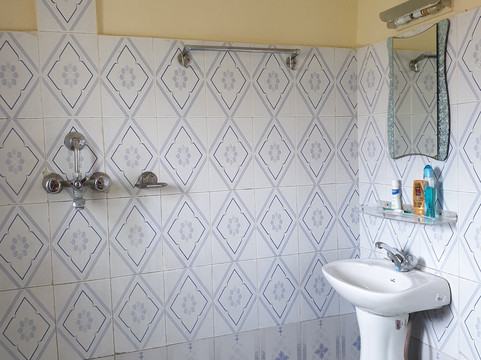 格兰德假日酒店主图