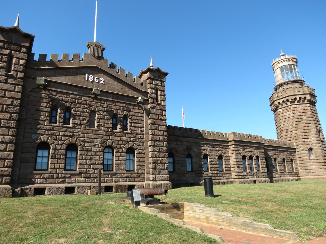 Rumson旅游景点-Twin Lights Historic Site