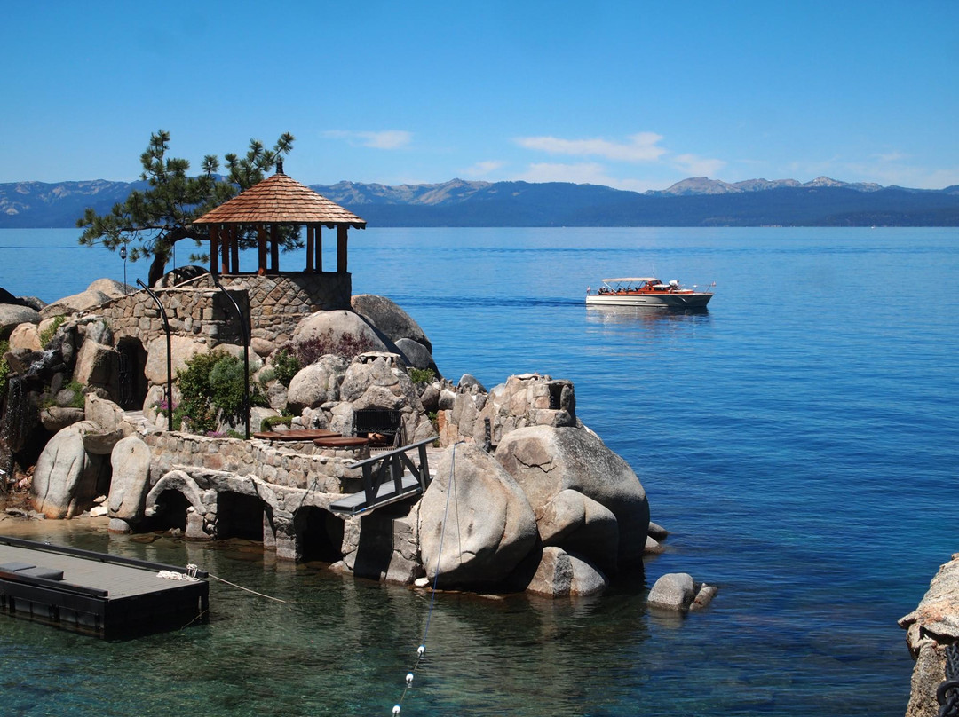 Thunderbird Lake Tahoe景点图片
