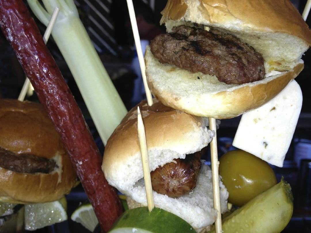 Route 12 Bar & Grill-Fox Lake必去景点