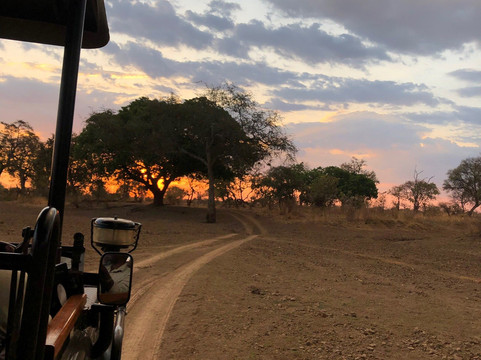 Time + Tide Mchenja主图