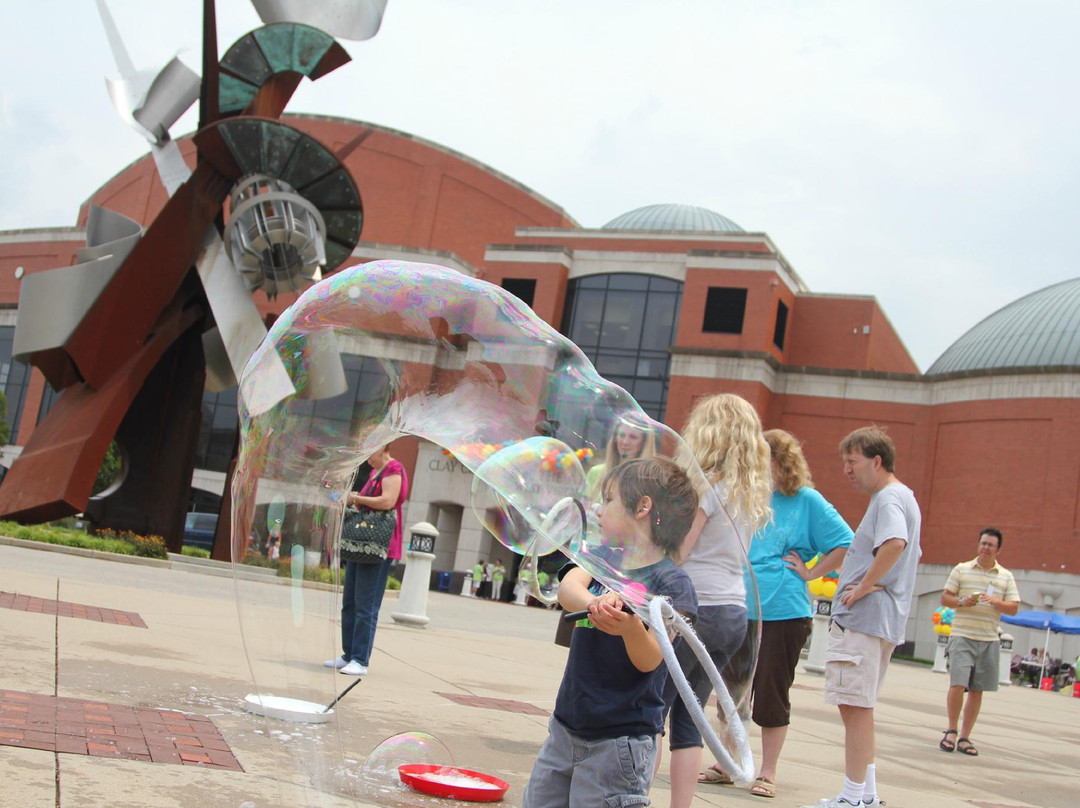 查尔斯顿旅游景点-Clay Center