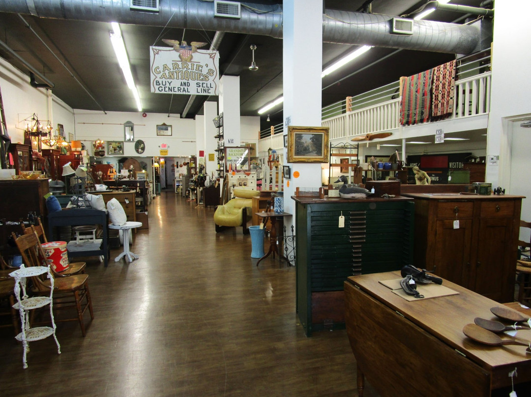 Easton Antiques Emporium景点图片