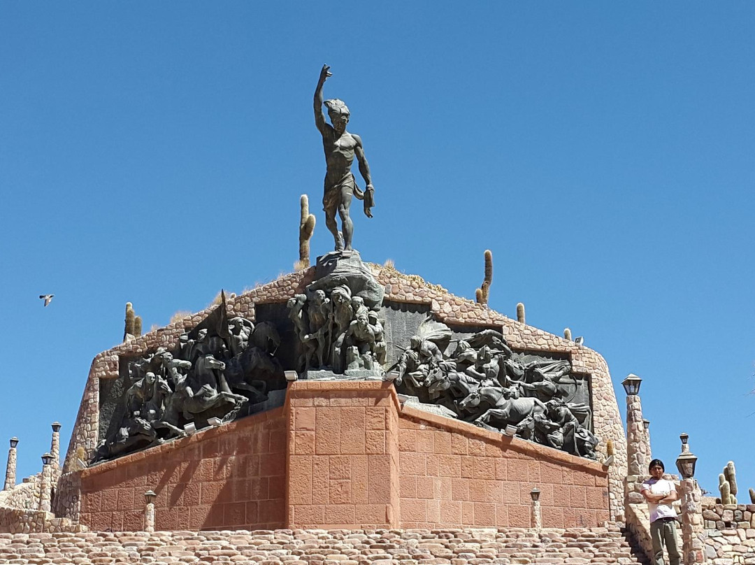 Monumento a los Heroes de la Independencia景点图片
