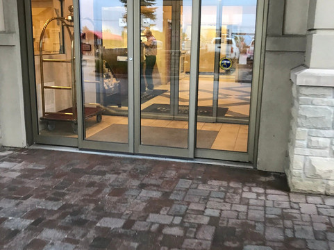 科灵伍德戴斯套房酒店主图