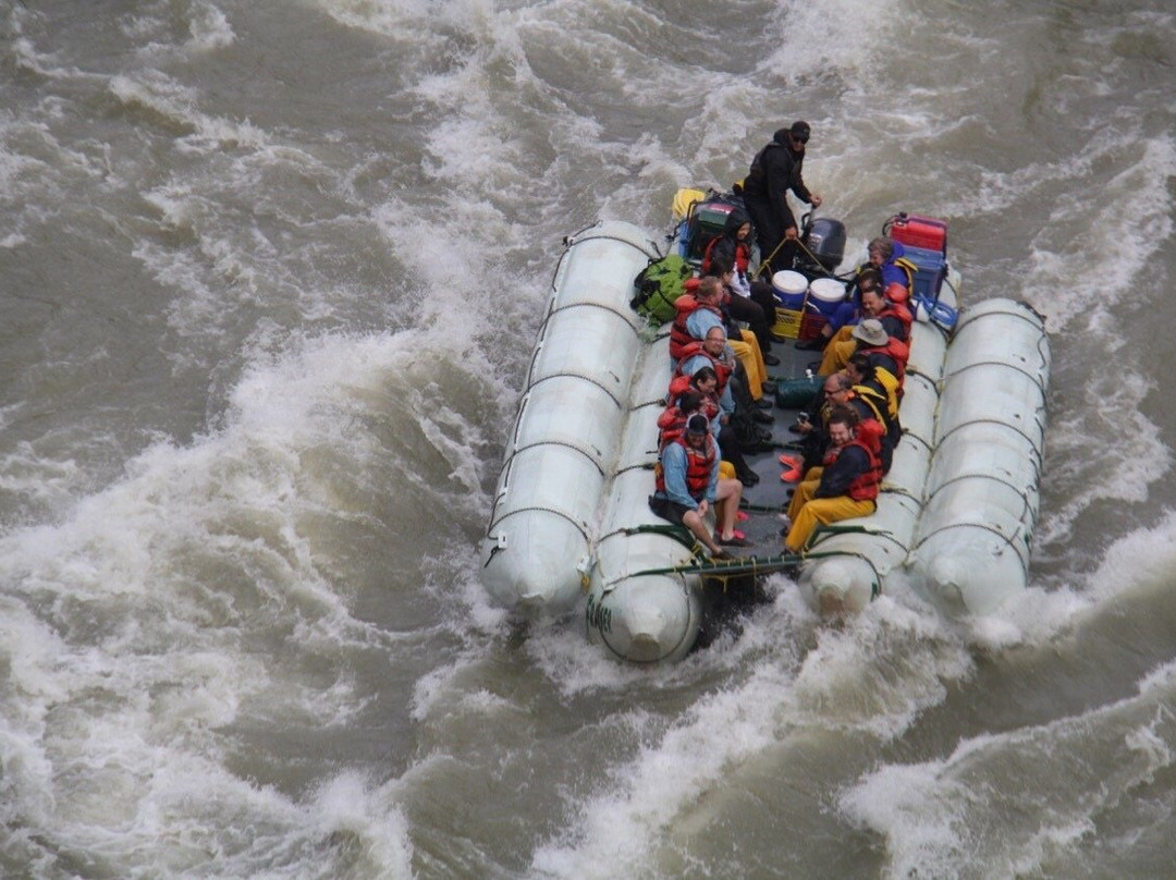 Fraser River Raft Expeditions景点图片