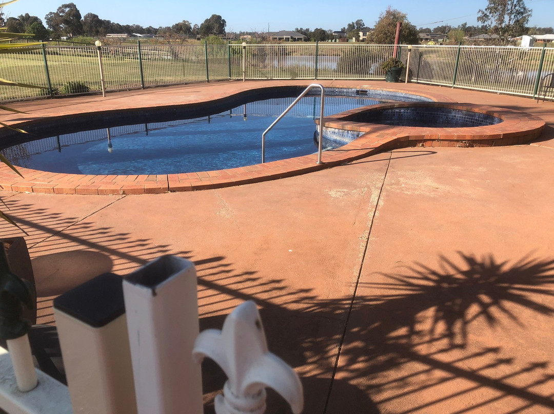 天堂湖汽车旅馆主图