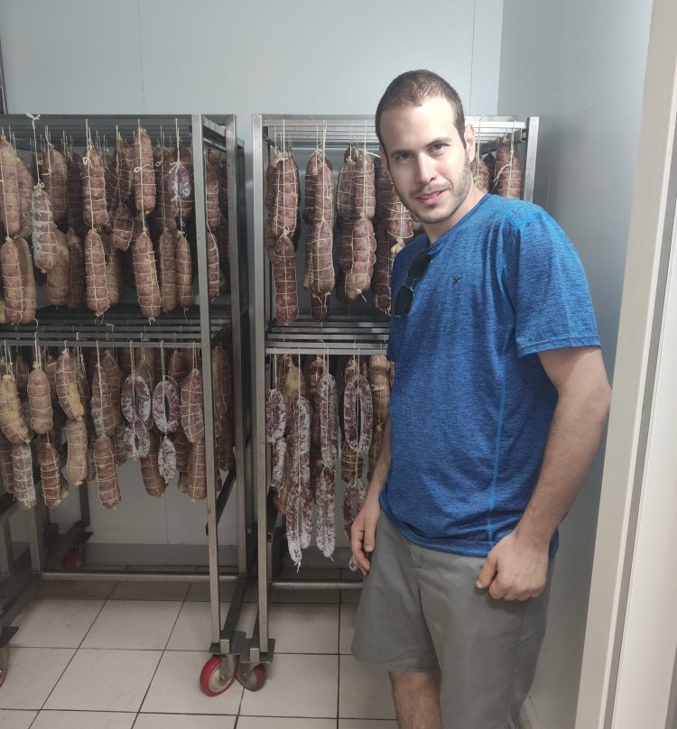 Cardone Salumi-阿杰罗拉必去景点