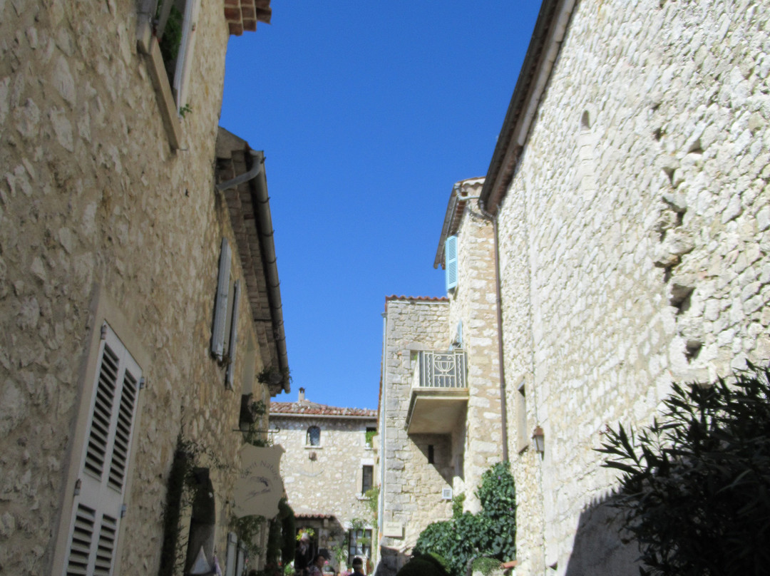 Gourdon Castle景点图片