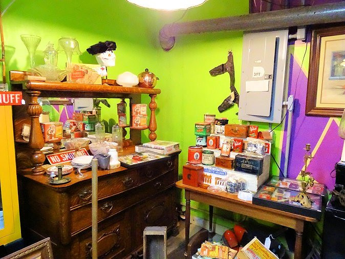 Out of the Past Antiques-Harriman必去景点