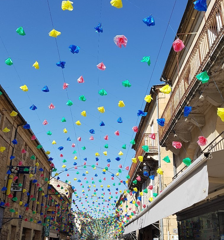 Marche de Saint Cyprien景点图片