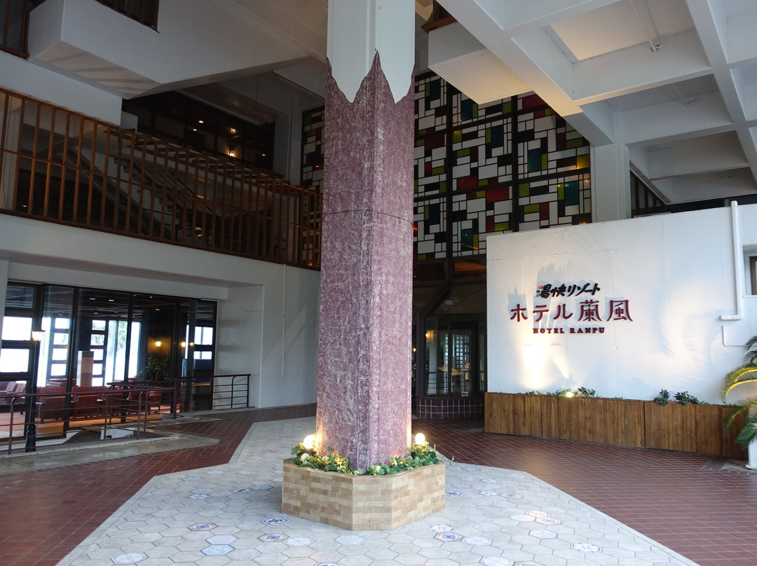 风兰花大酒店主图