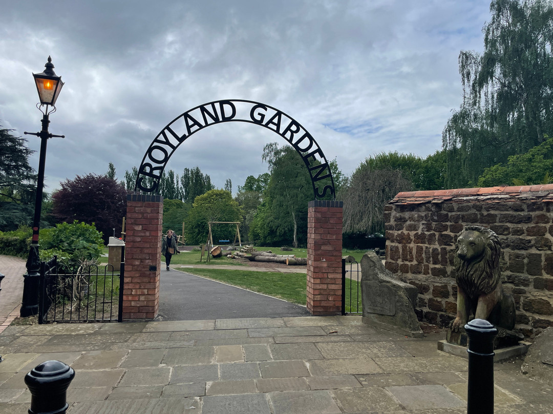 Croyland Gardens景点图片