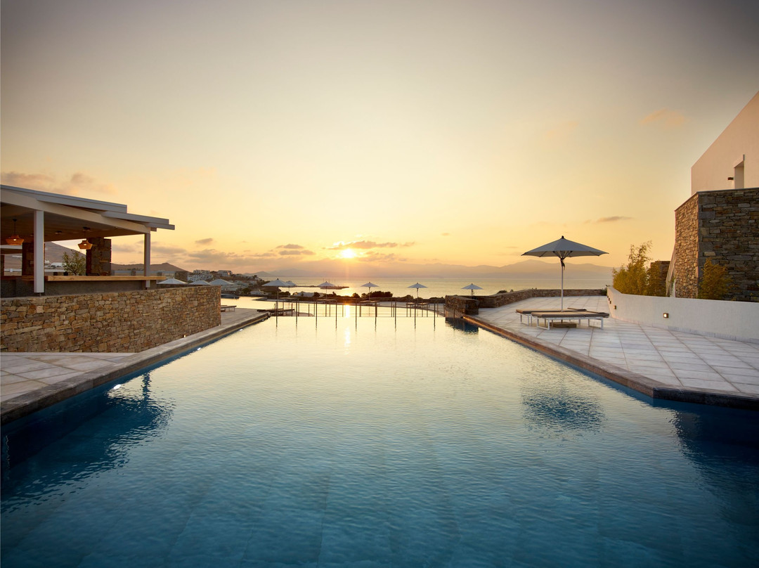 Summer Senses Luxury Resort主图