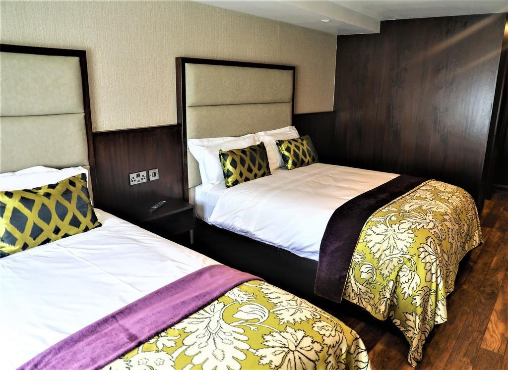 The Lansdowne Hotel主图