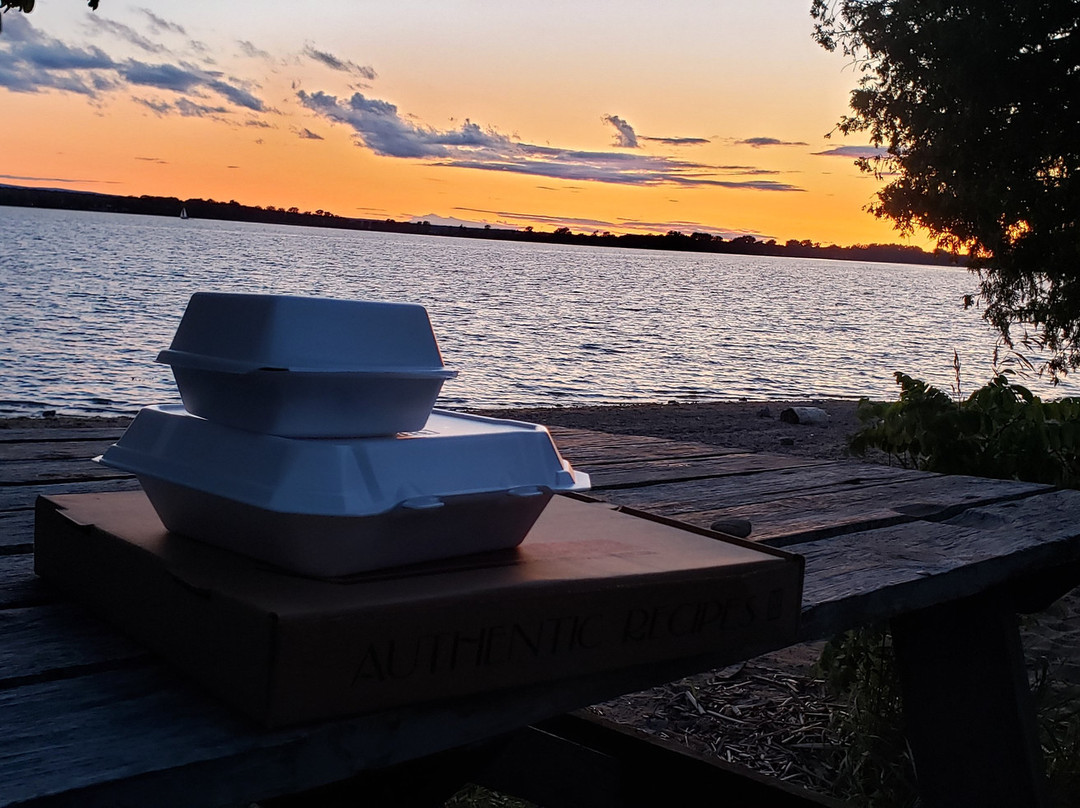 The Old Schoolhouse  of Isle La Motte主图